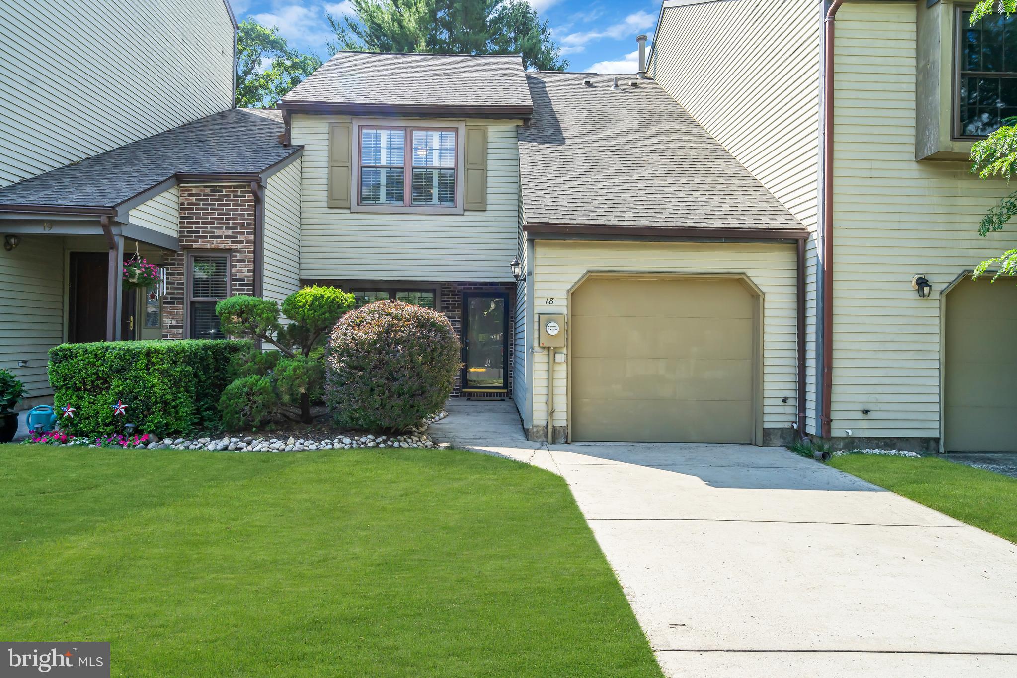 18 Charlene Ct