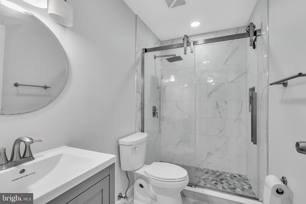 18 Charlene Ct