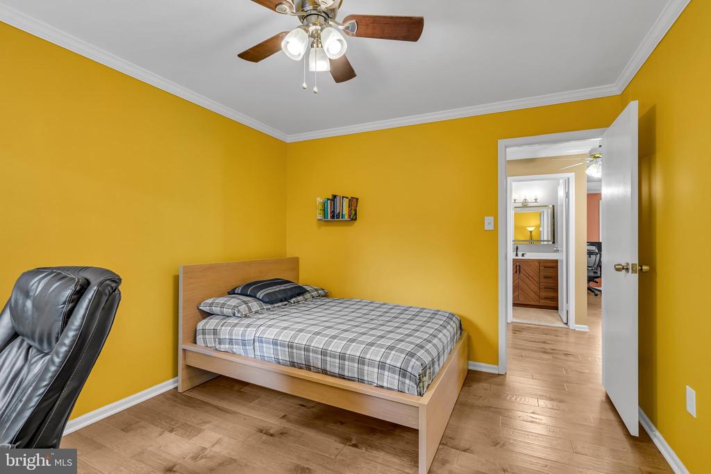18 Charlene Ct