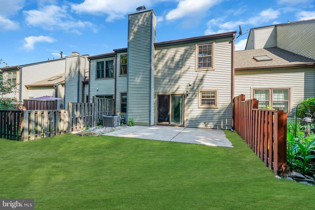 18 Charlene Ct