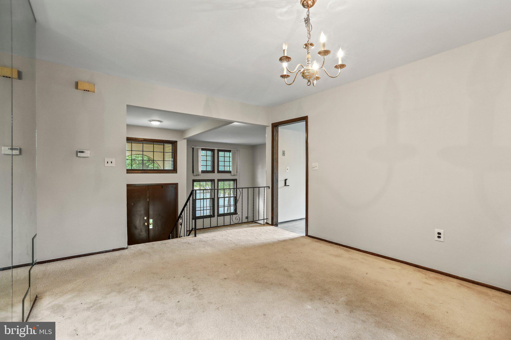 50 Colleen Cir