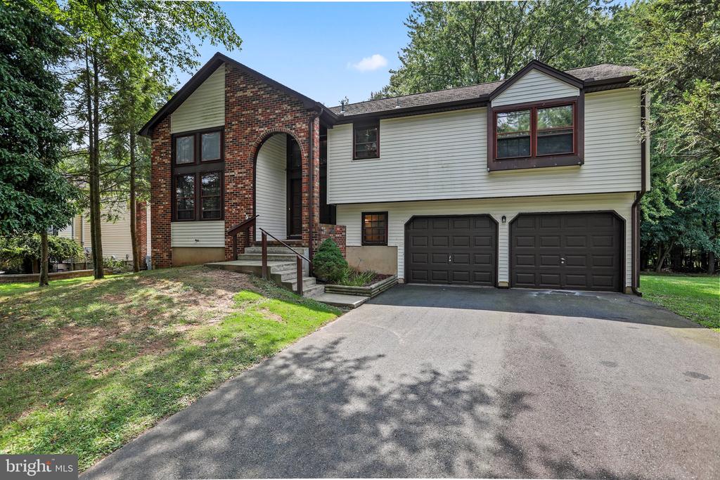 50 Colleen Cir