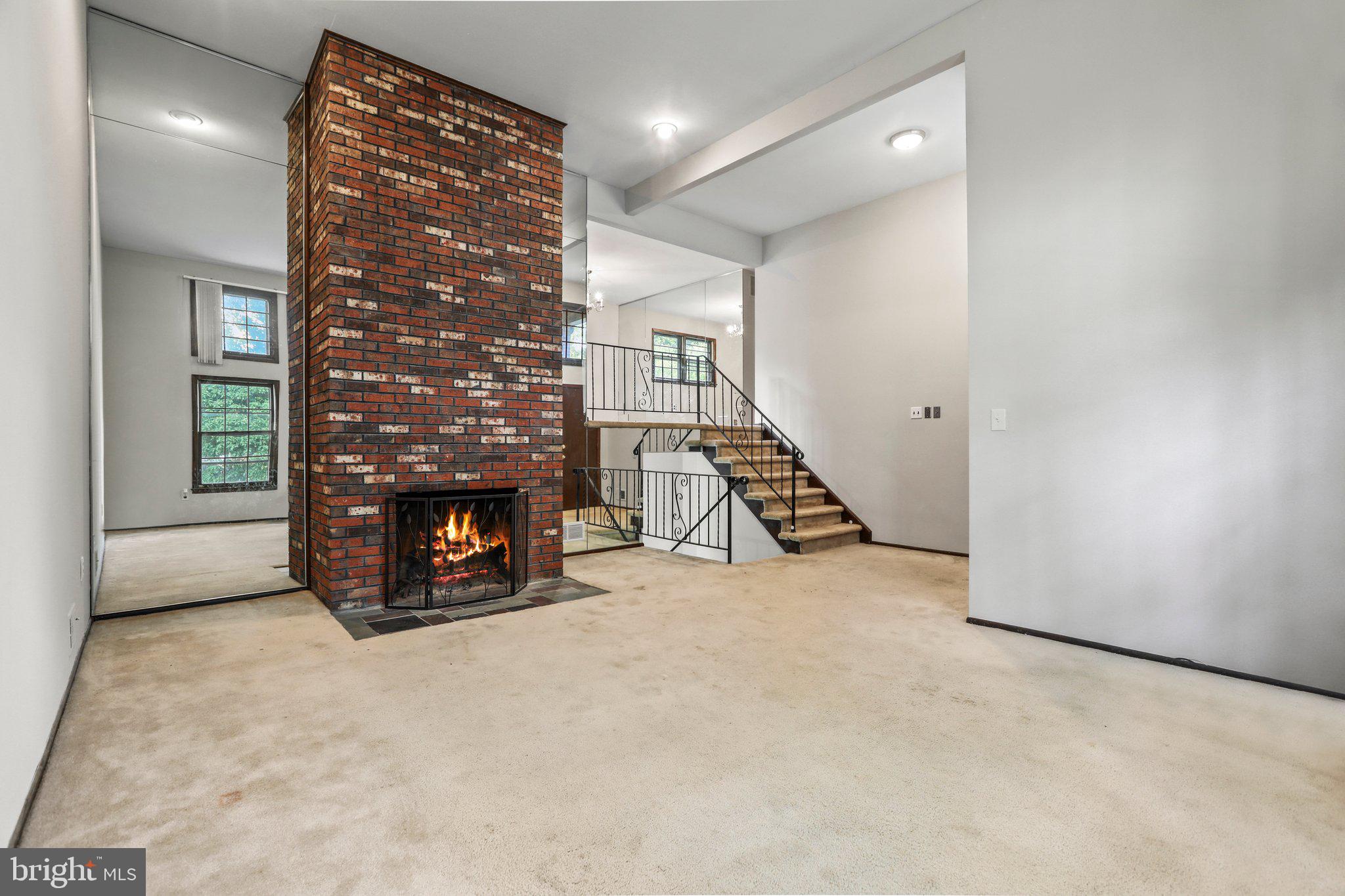 50 Colleen Cir