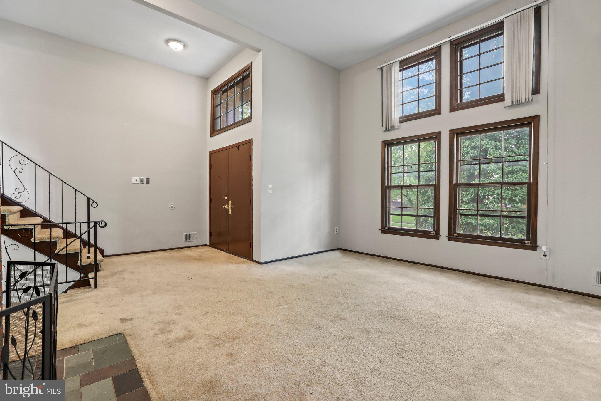 50 Colleen Cir