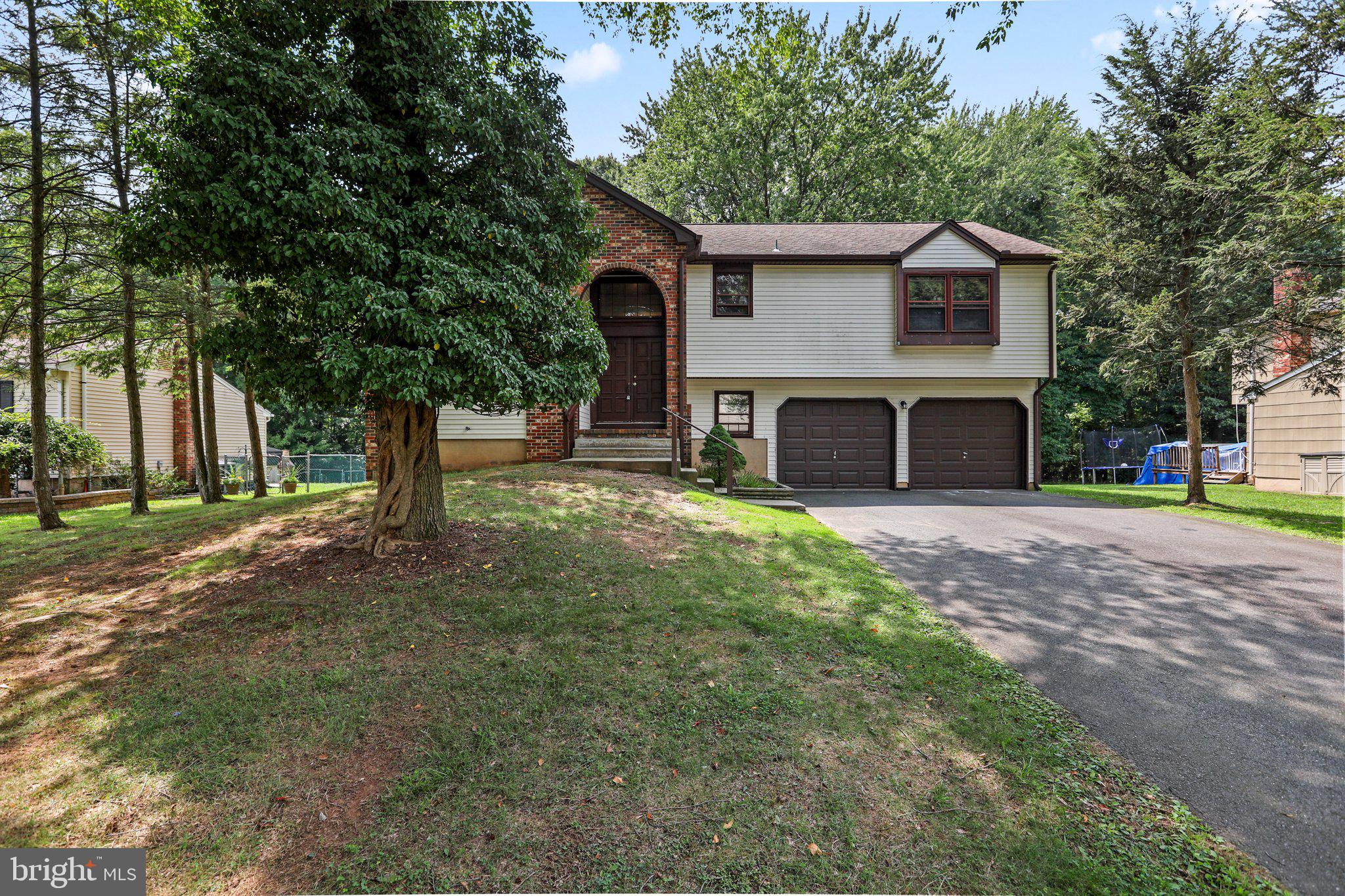 50 Colleen Cir