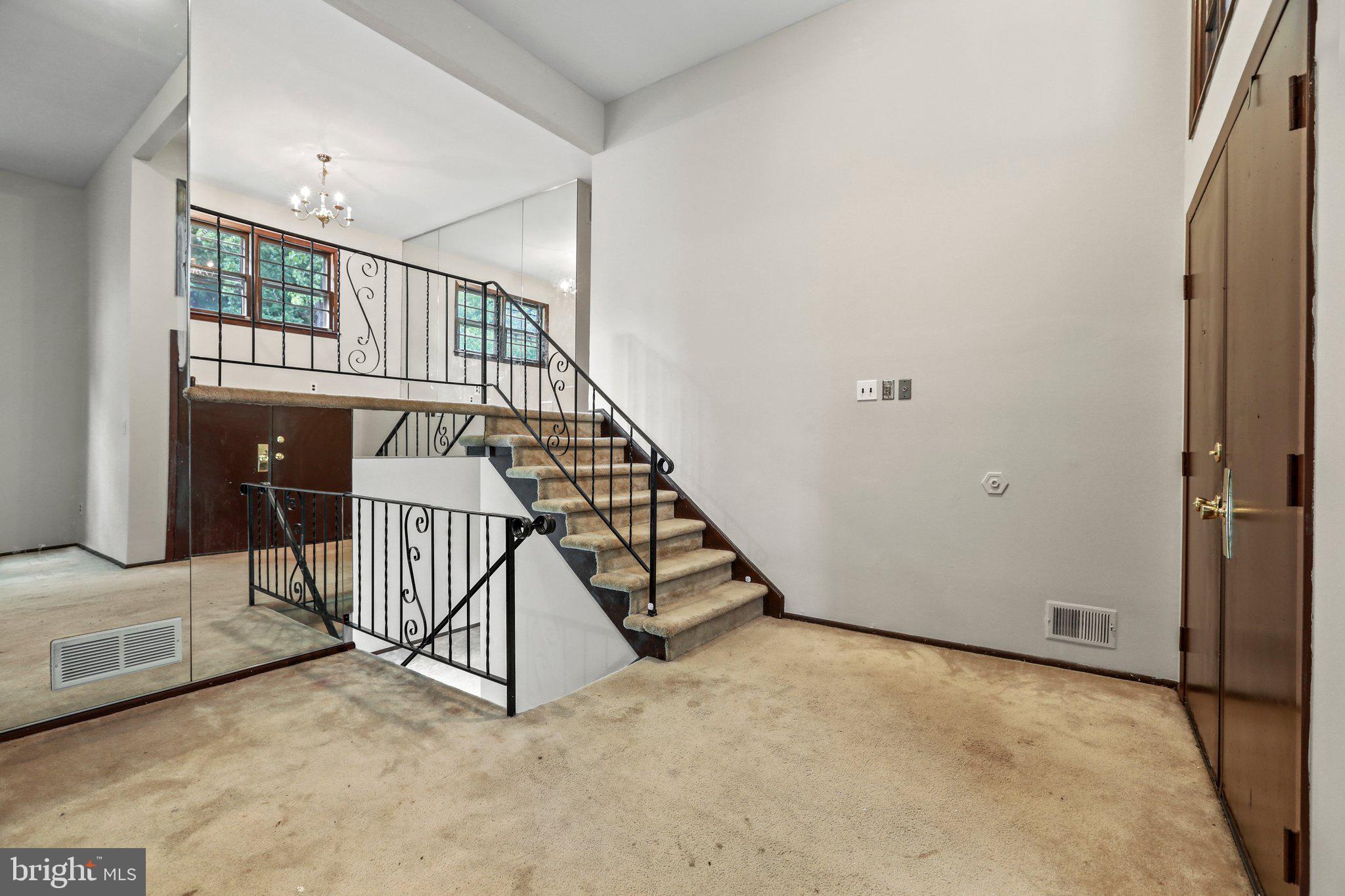 50 Colleen Cir