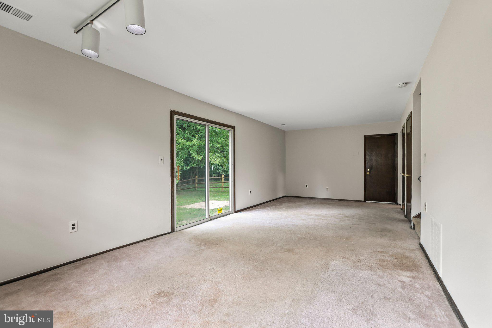 50 Colleen Cir