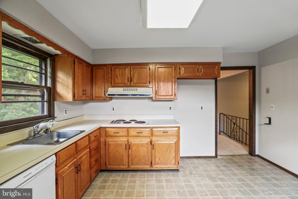 50 Colleen Cir