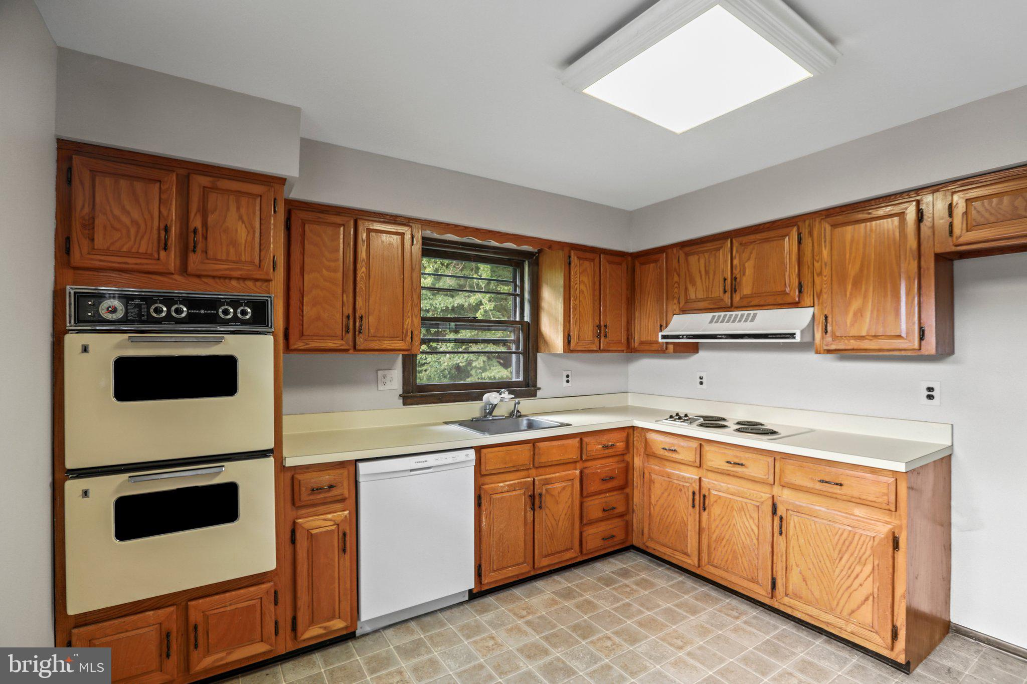 50 Colleen Cir