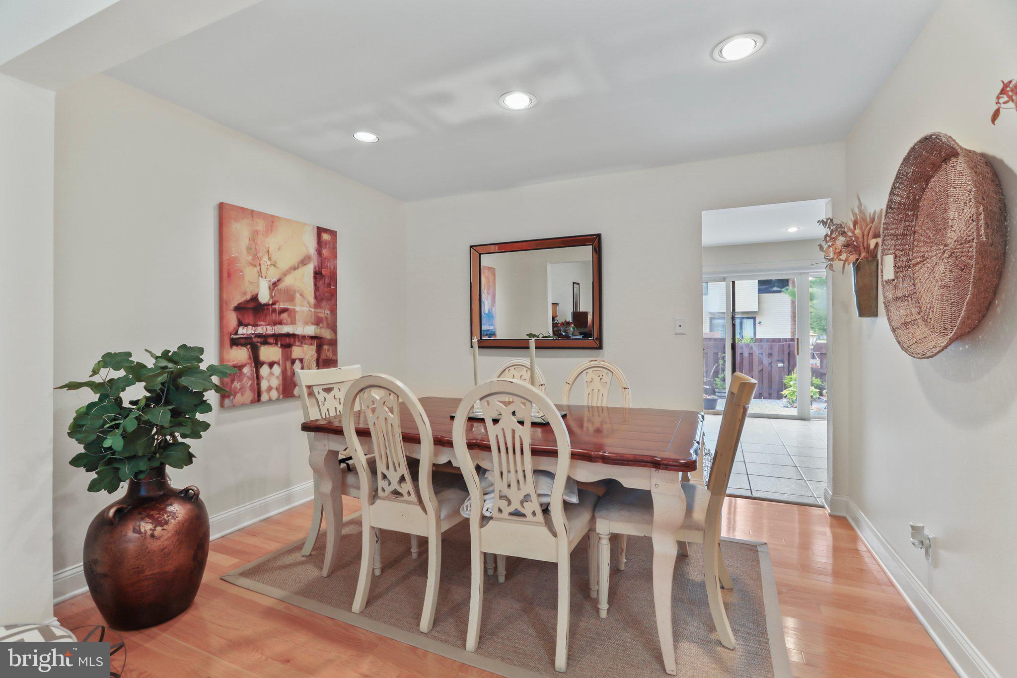 39 Bennington Dr