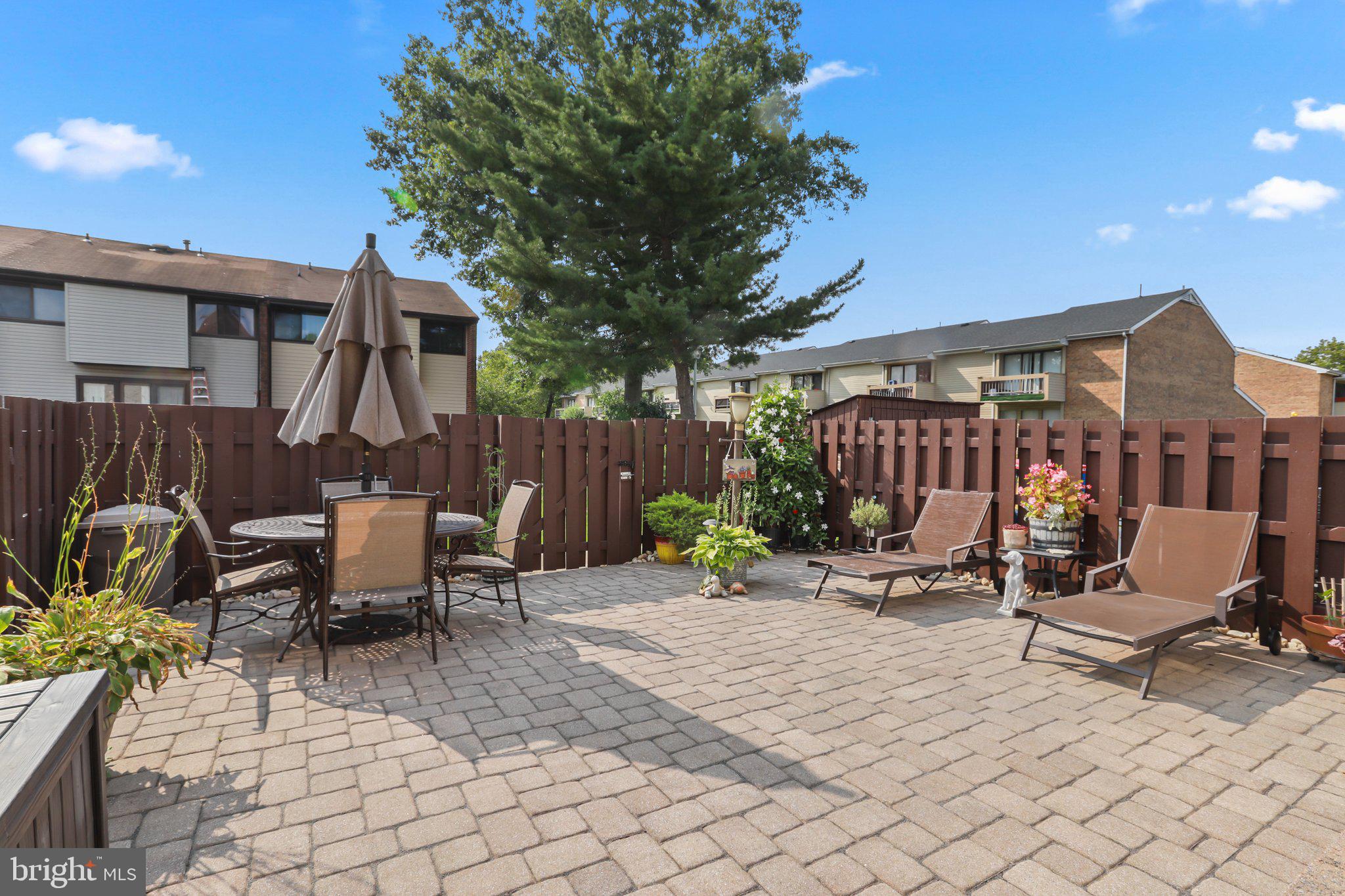 39 Bennington Dr
