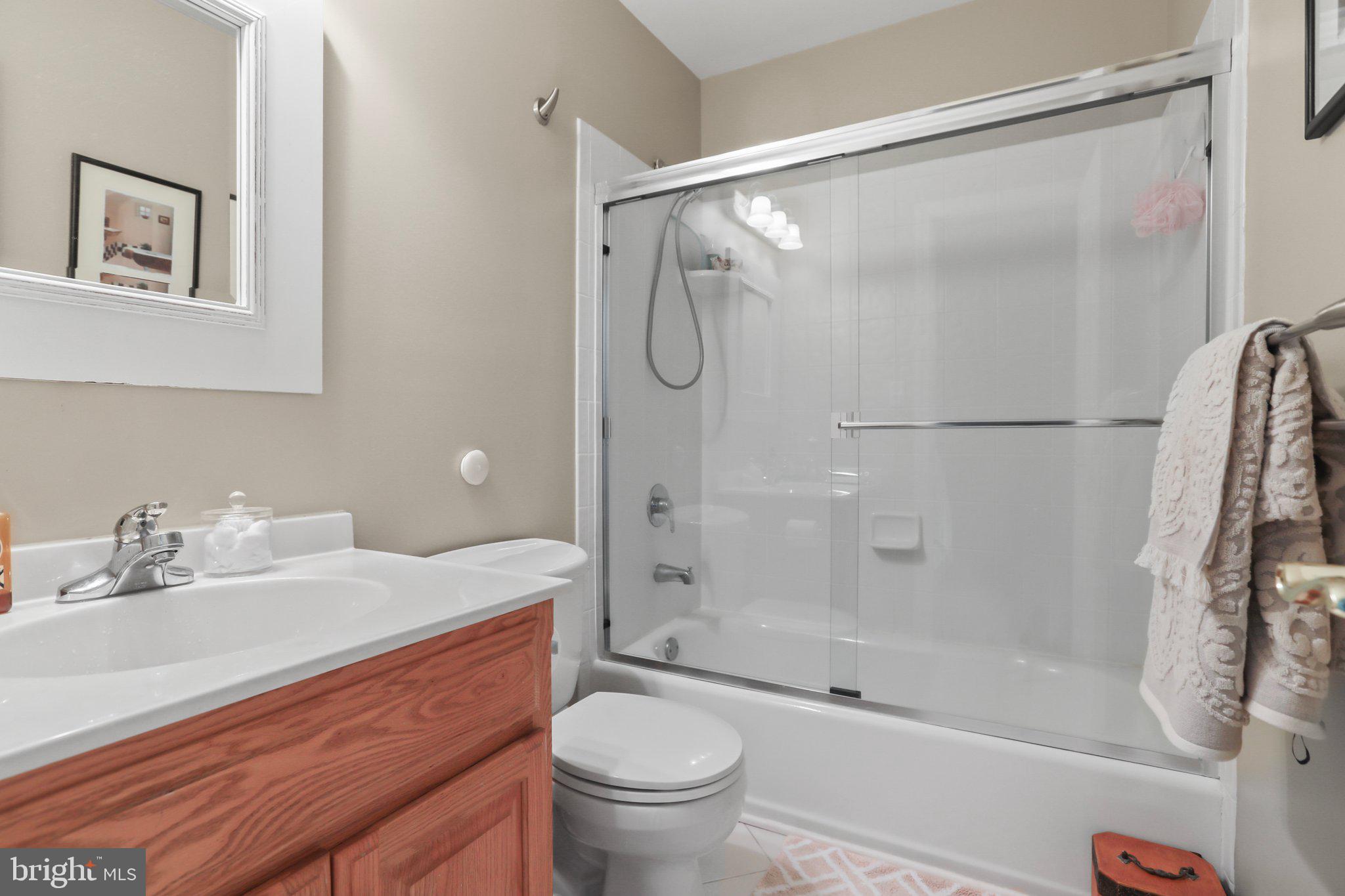 39 Bennington Dr