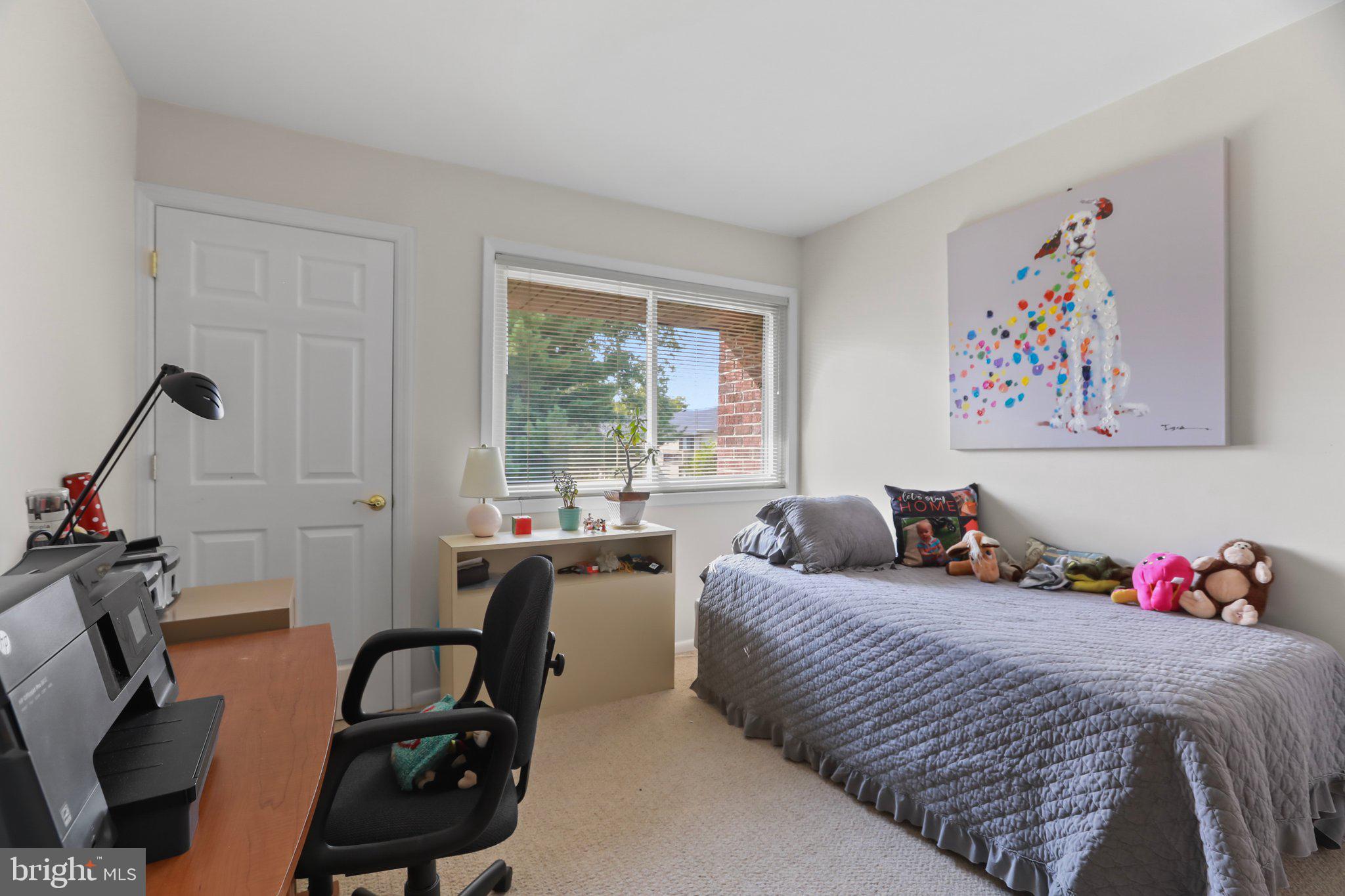 39 Bennington Dr