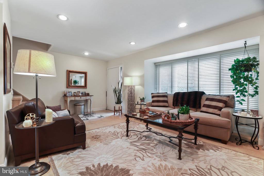 39 Bennington Dr