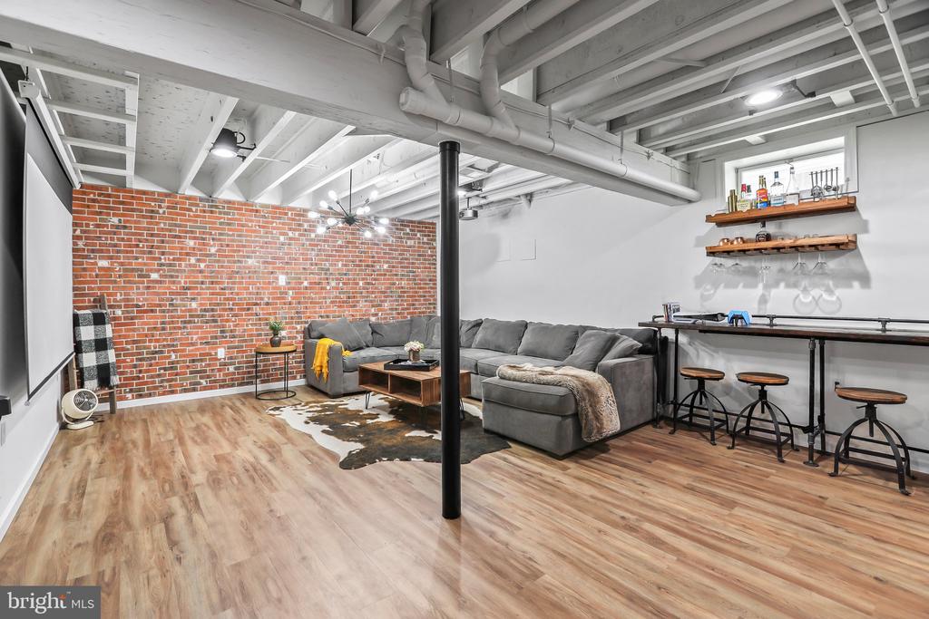 114 George St
