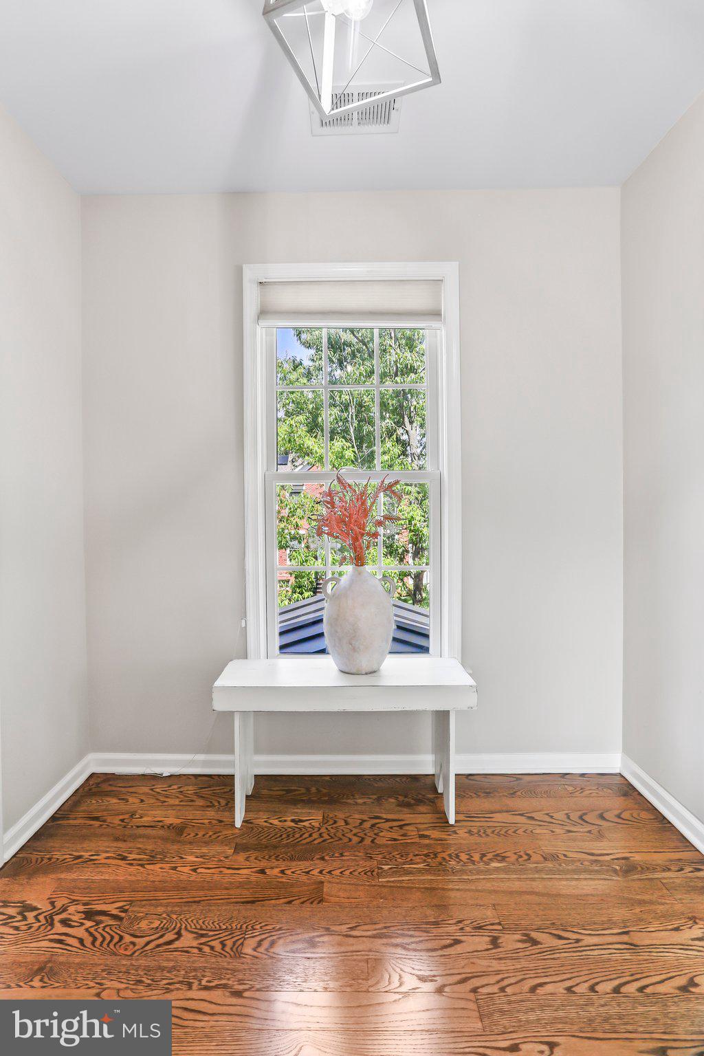 114 George St