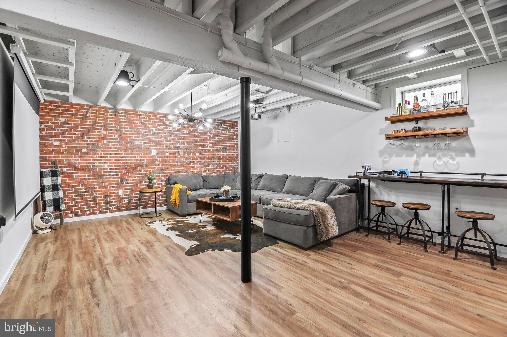 114 George St