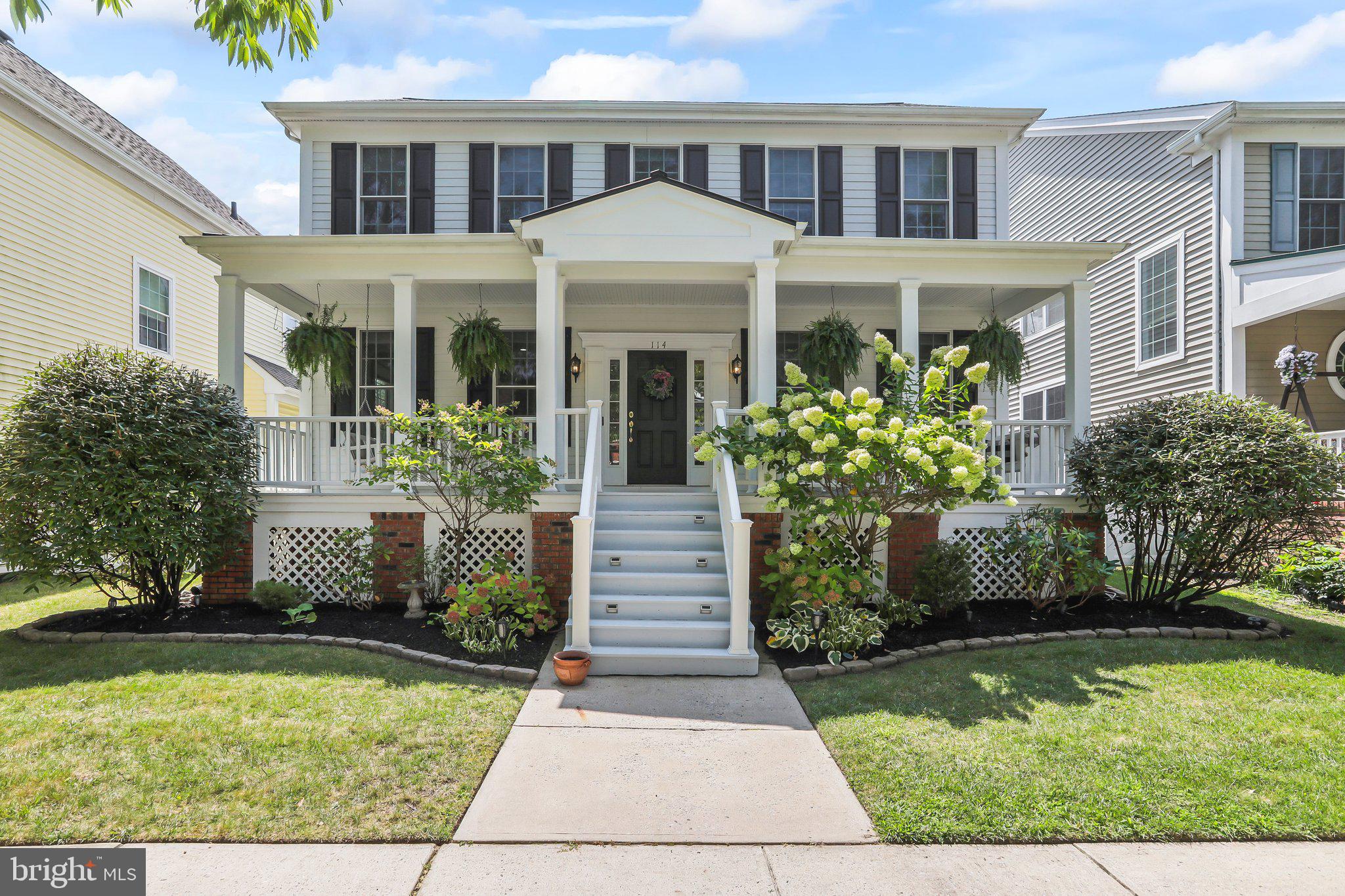 114 George St