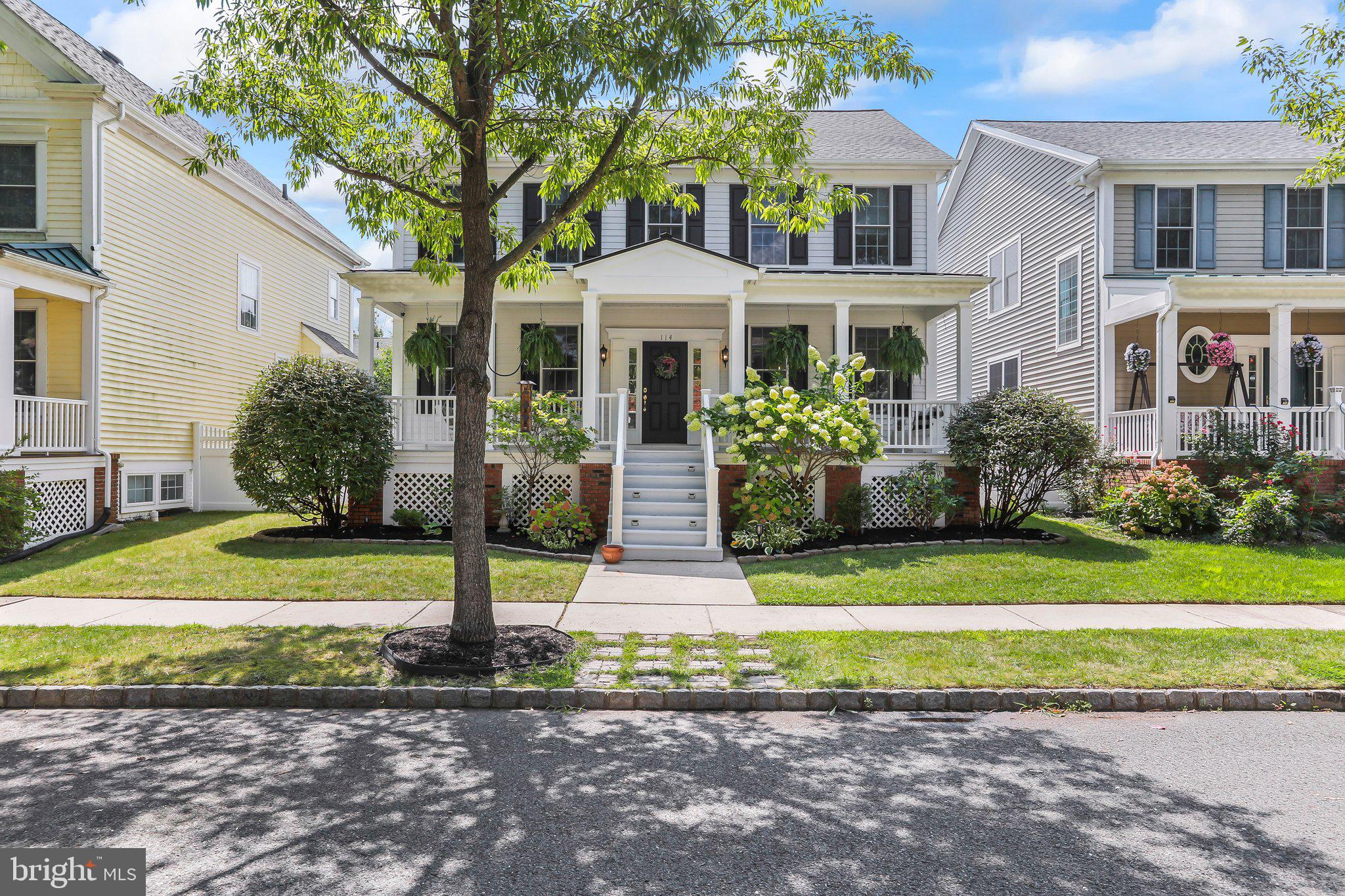 114 George St