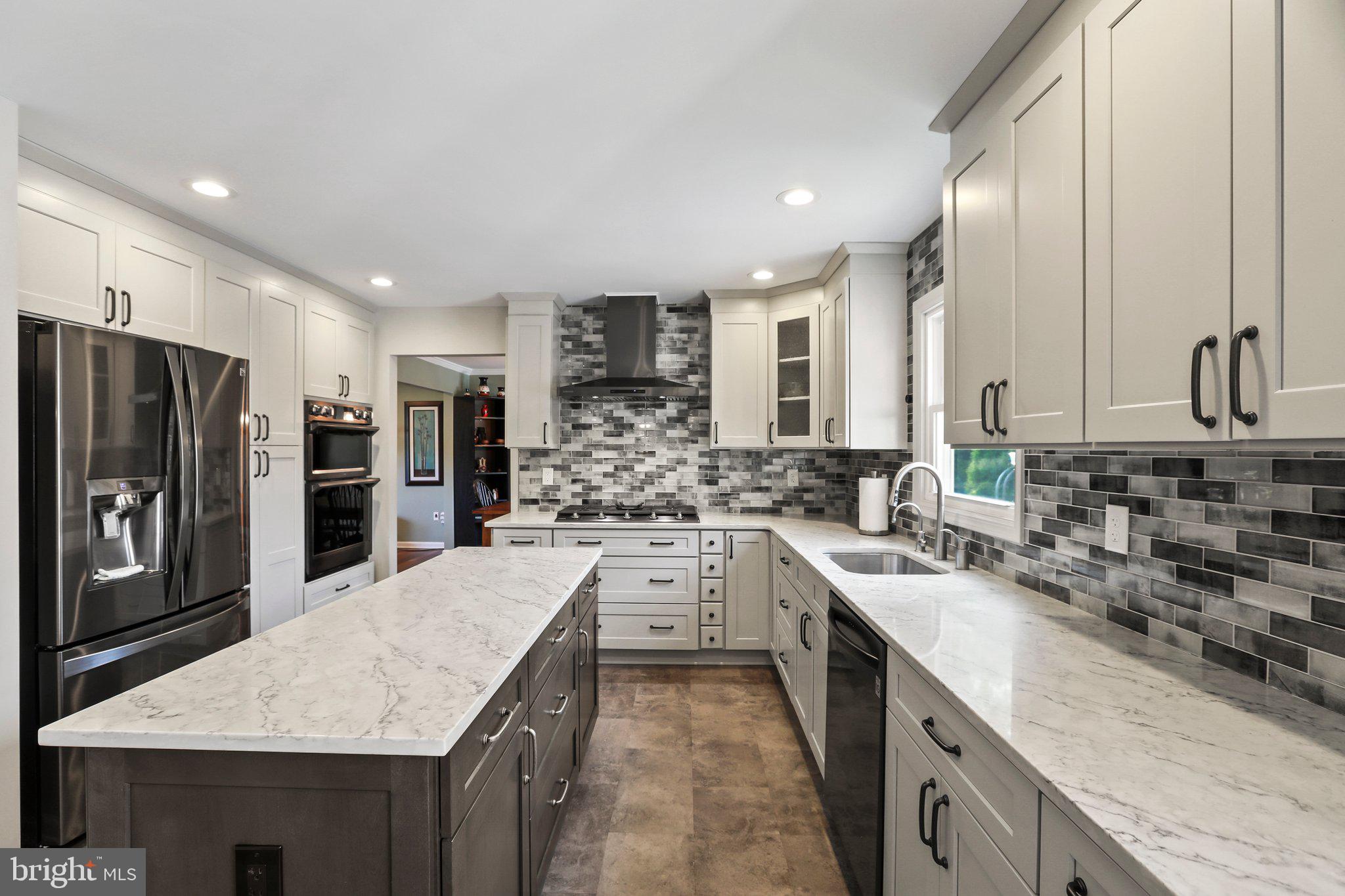 64 Colleen Cir