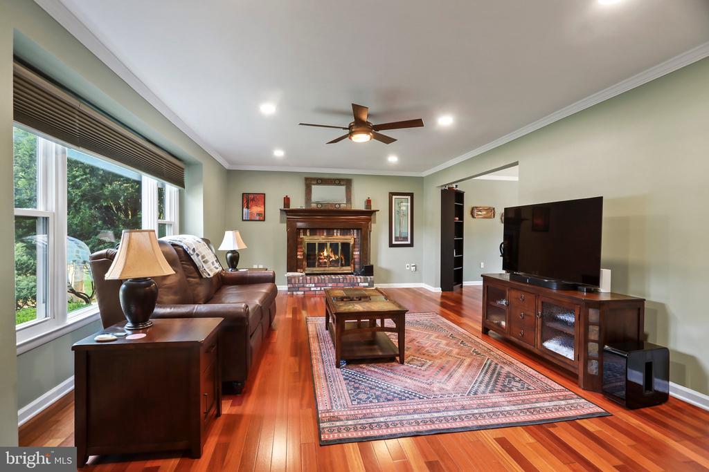 64 Colleen Cir