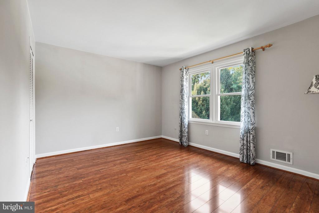 64 Colleen Cir