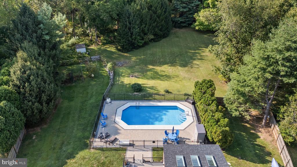 64 Colleen Cir