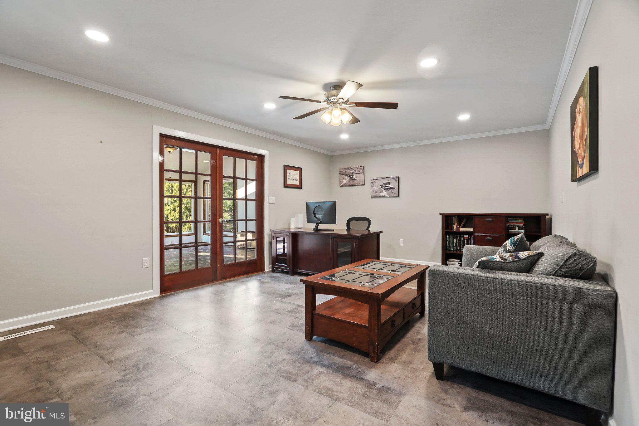 64 Colleen Cir