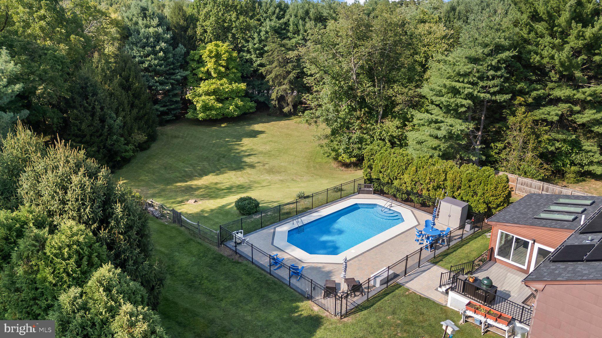 64 Colleen Cir