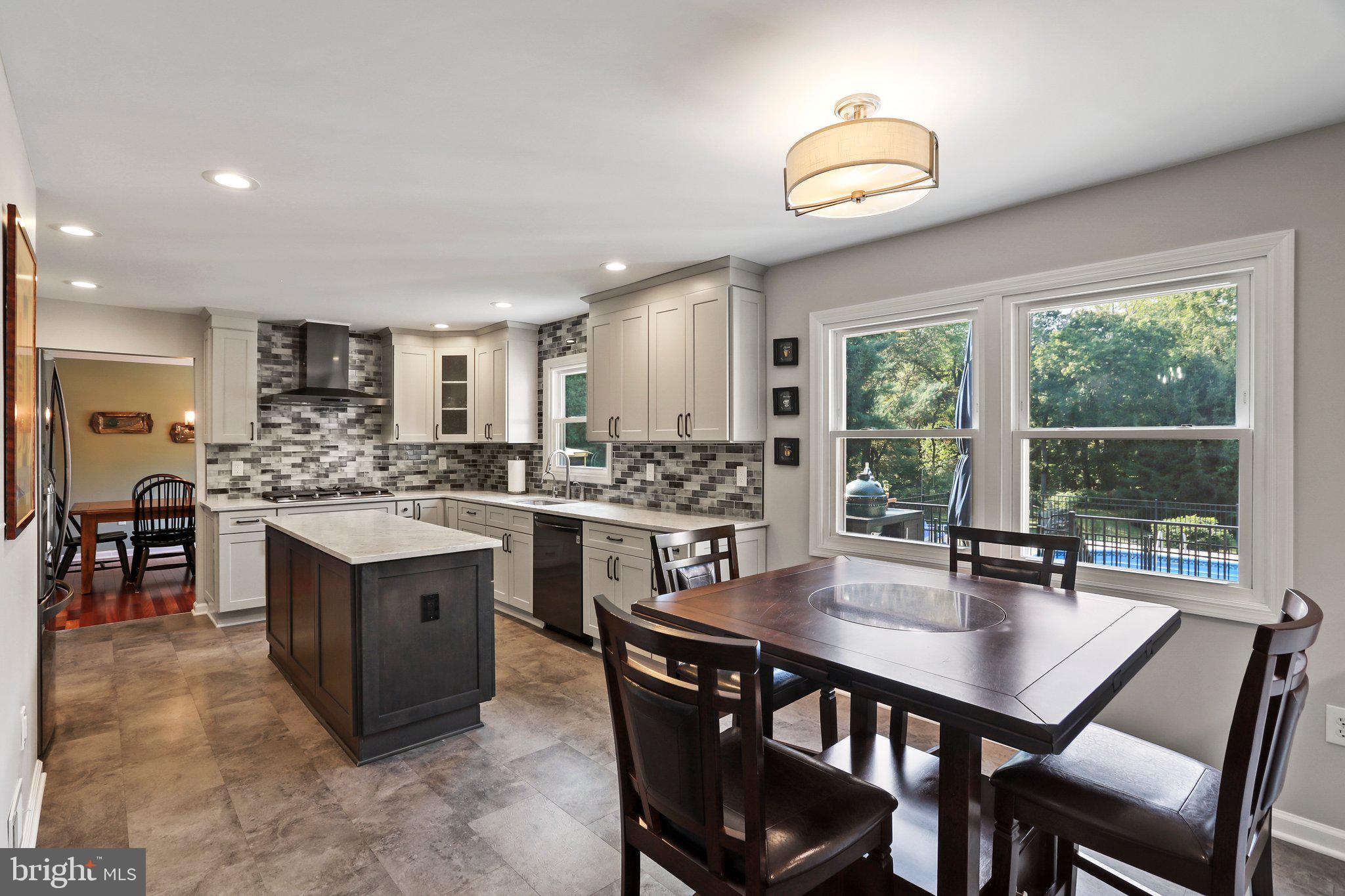 64 Colleen Cir