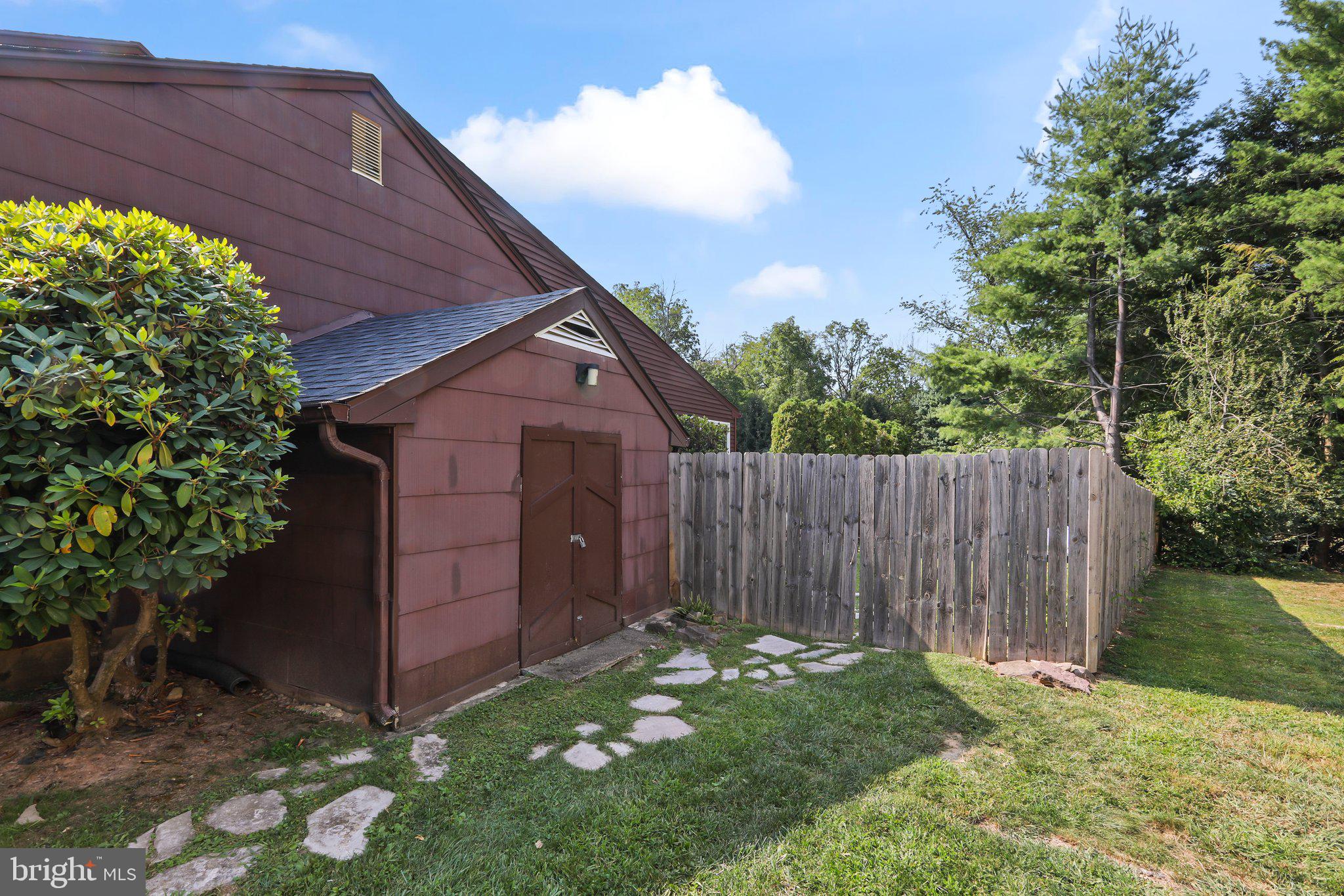 64 Colleen Cir