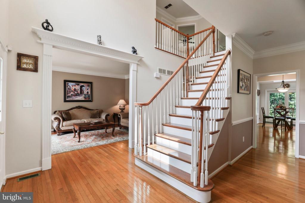 5 Lenmore Ct