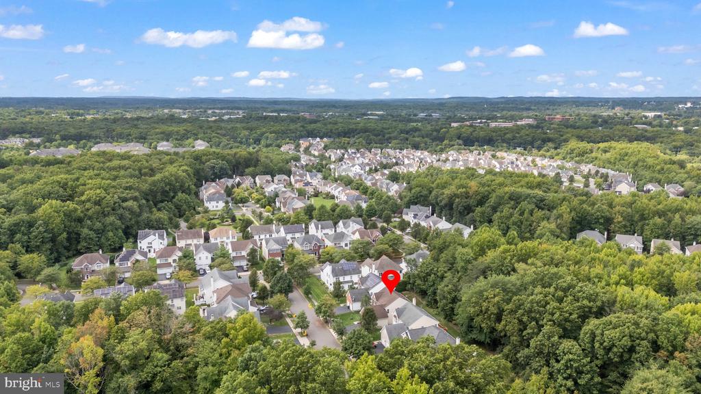 5 Lenmore Ct