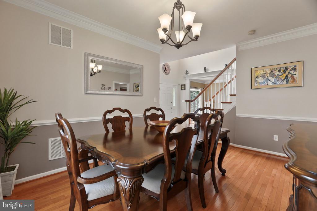 5 Lenmore Ct