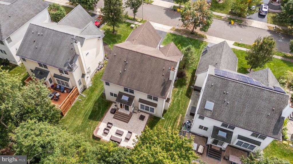 5 Lenmore Ct