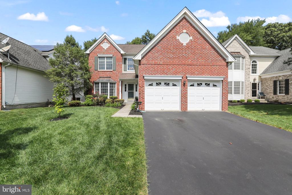 5 Lenmore Ct