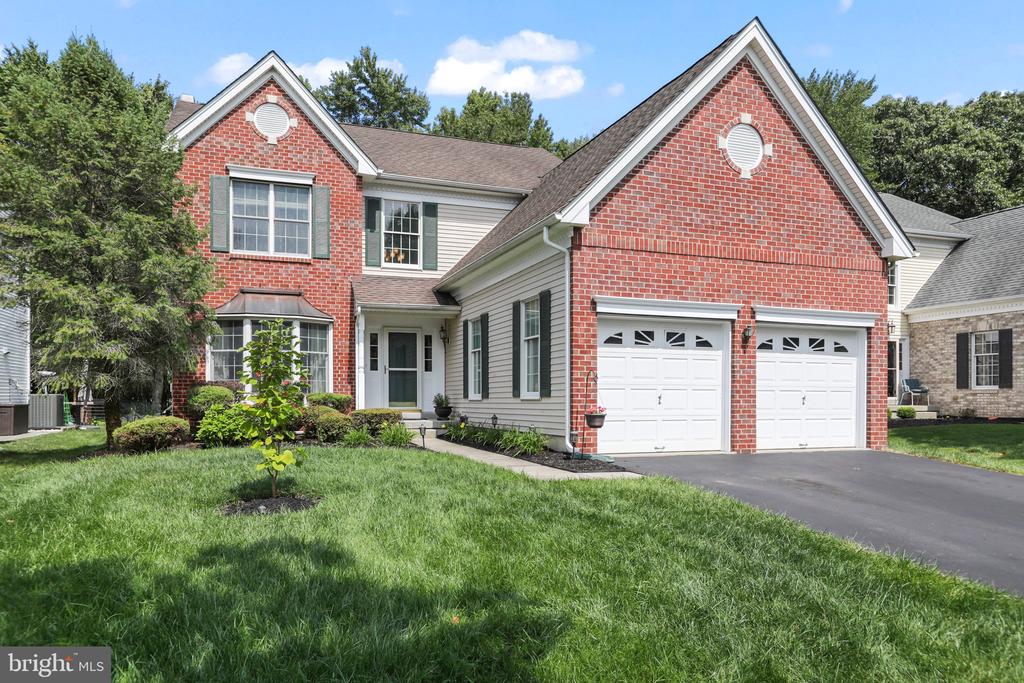 5 Lenmore Ct