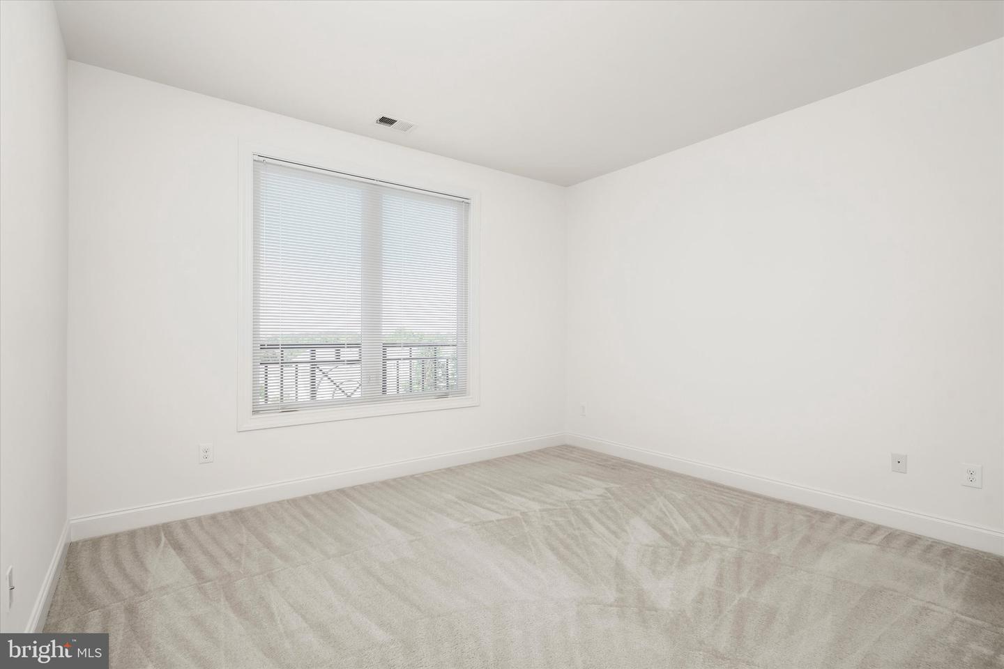 1 N Commerce Sq #309