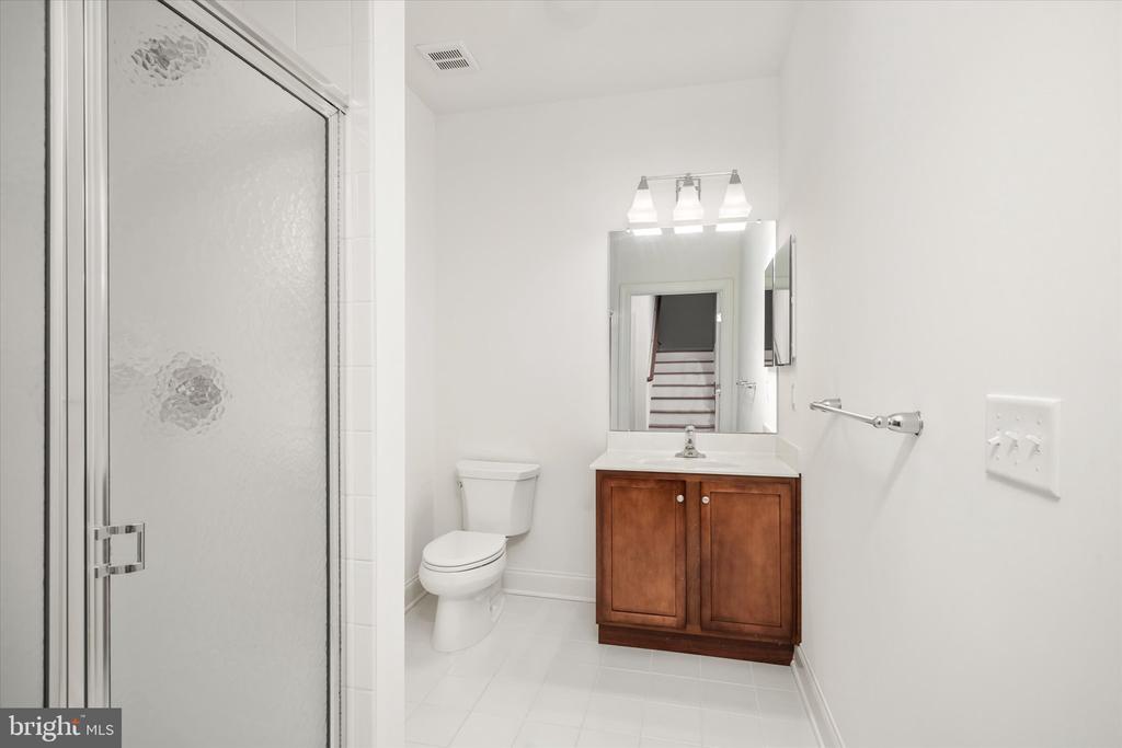 1 N Commerce Sq #309
