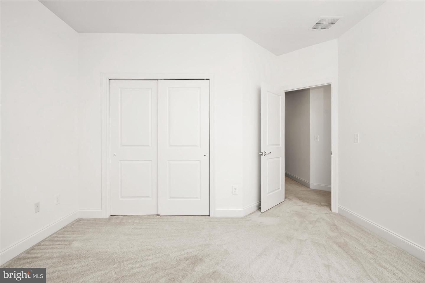 1 N Commerce Sq #309