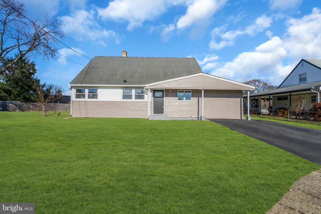 11 Ithaca Ct