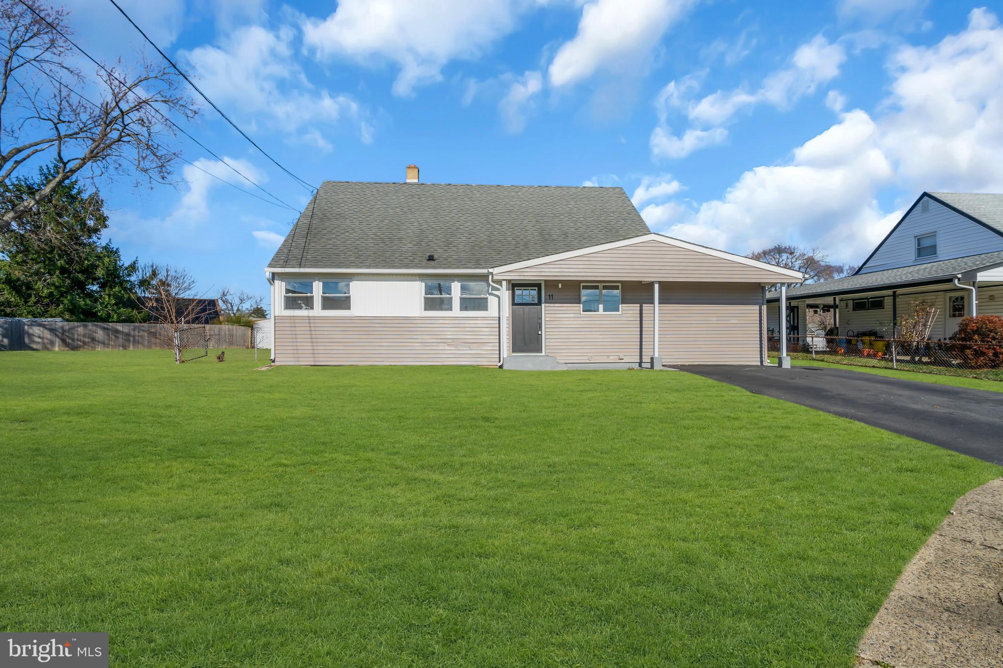 11 Ithaca Ct