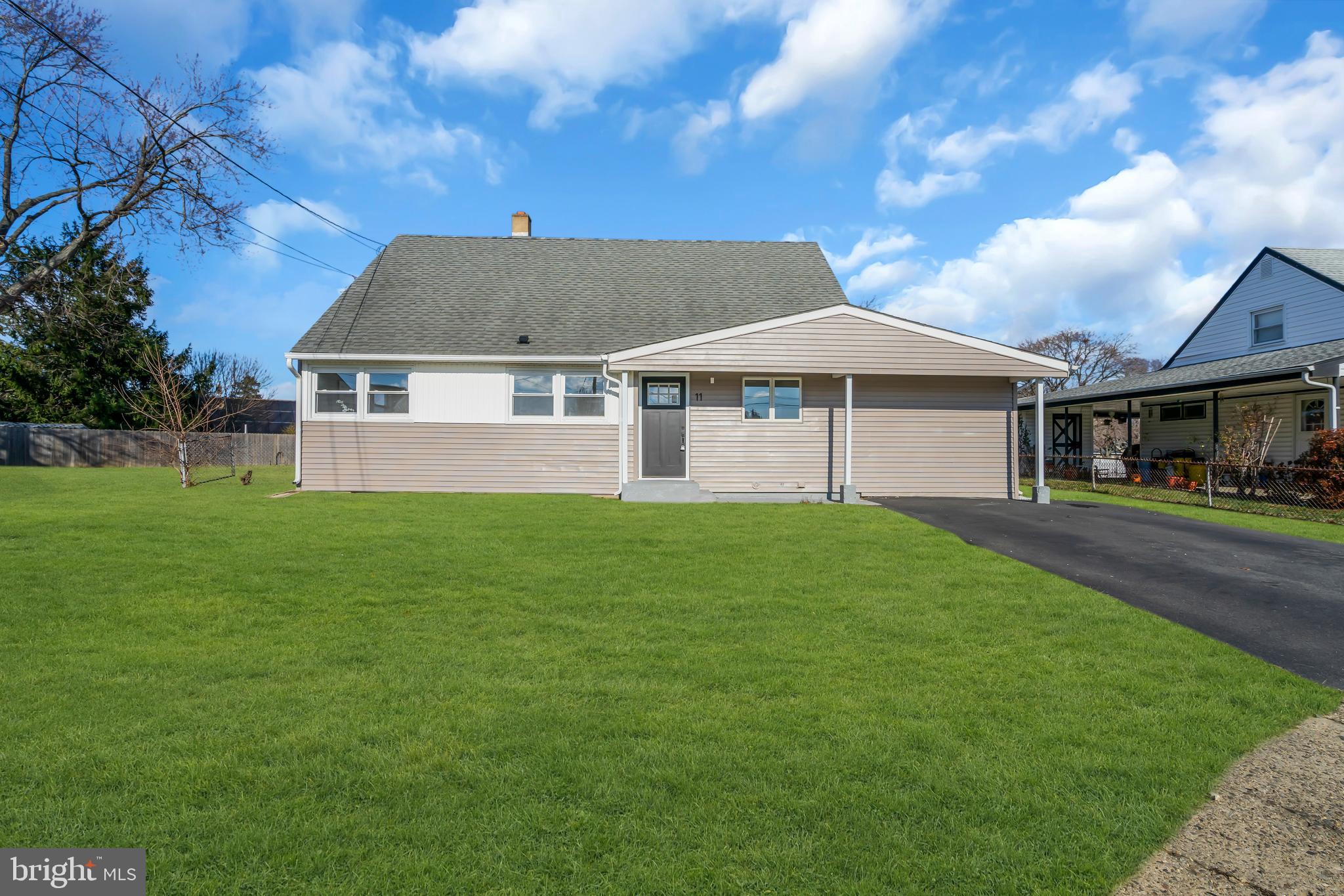 11 Ithaca Ct