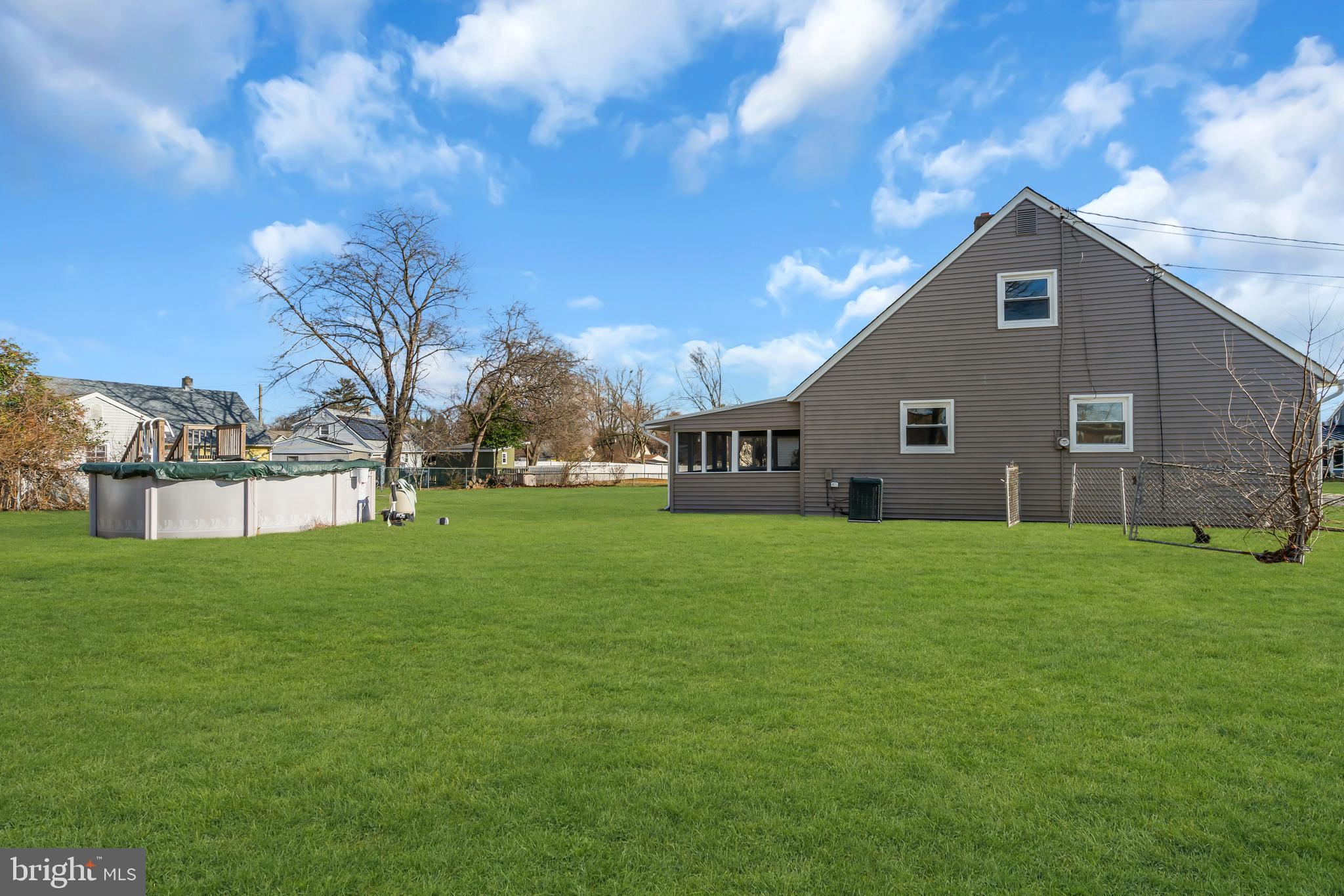 11 Ithaca Ct