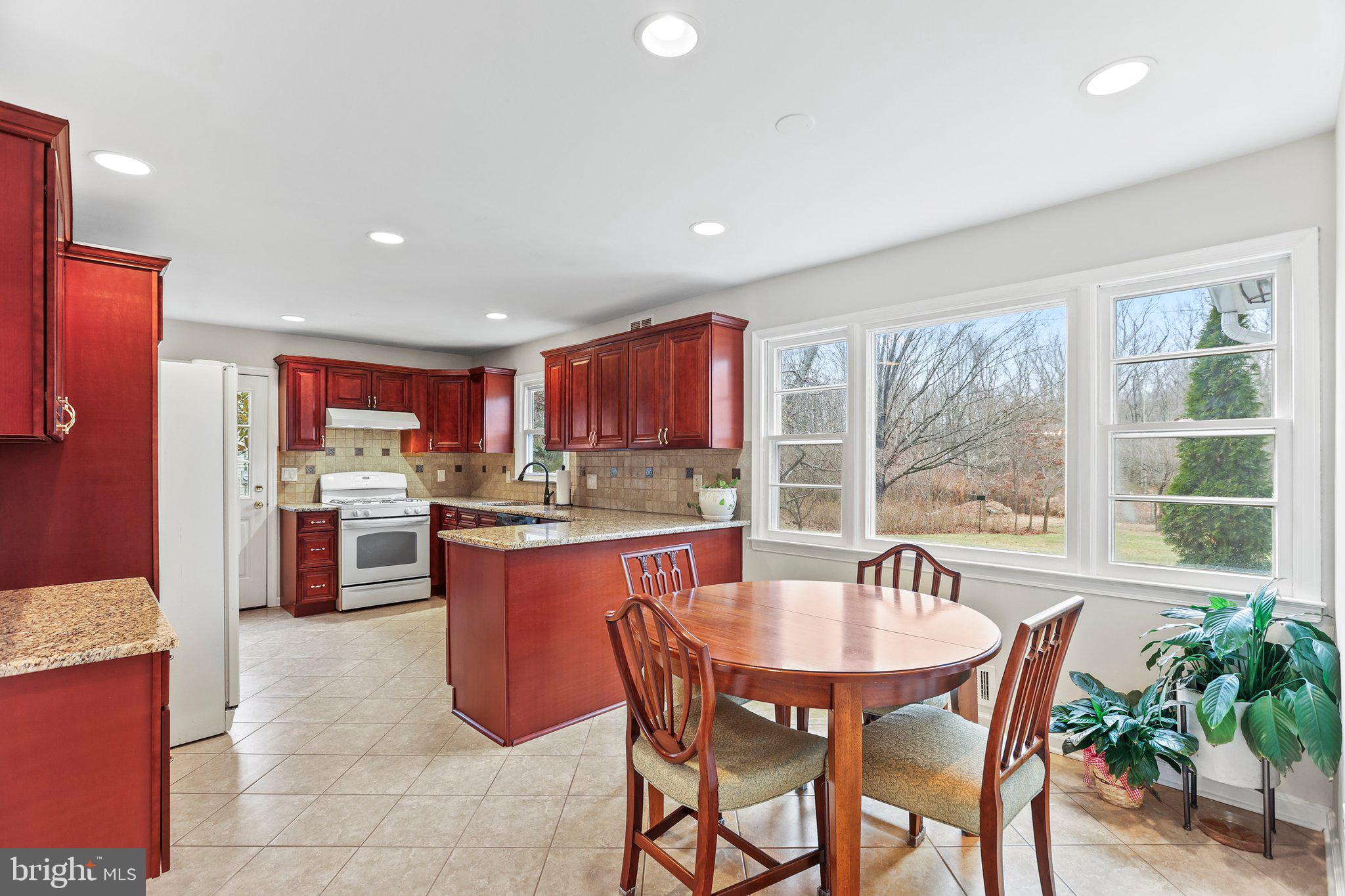 23 Galston Dr