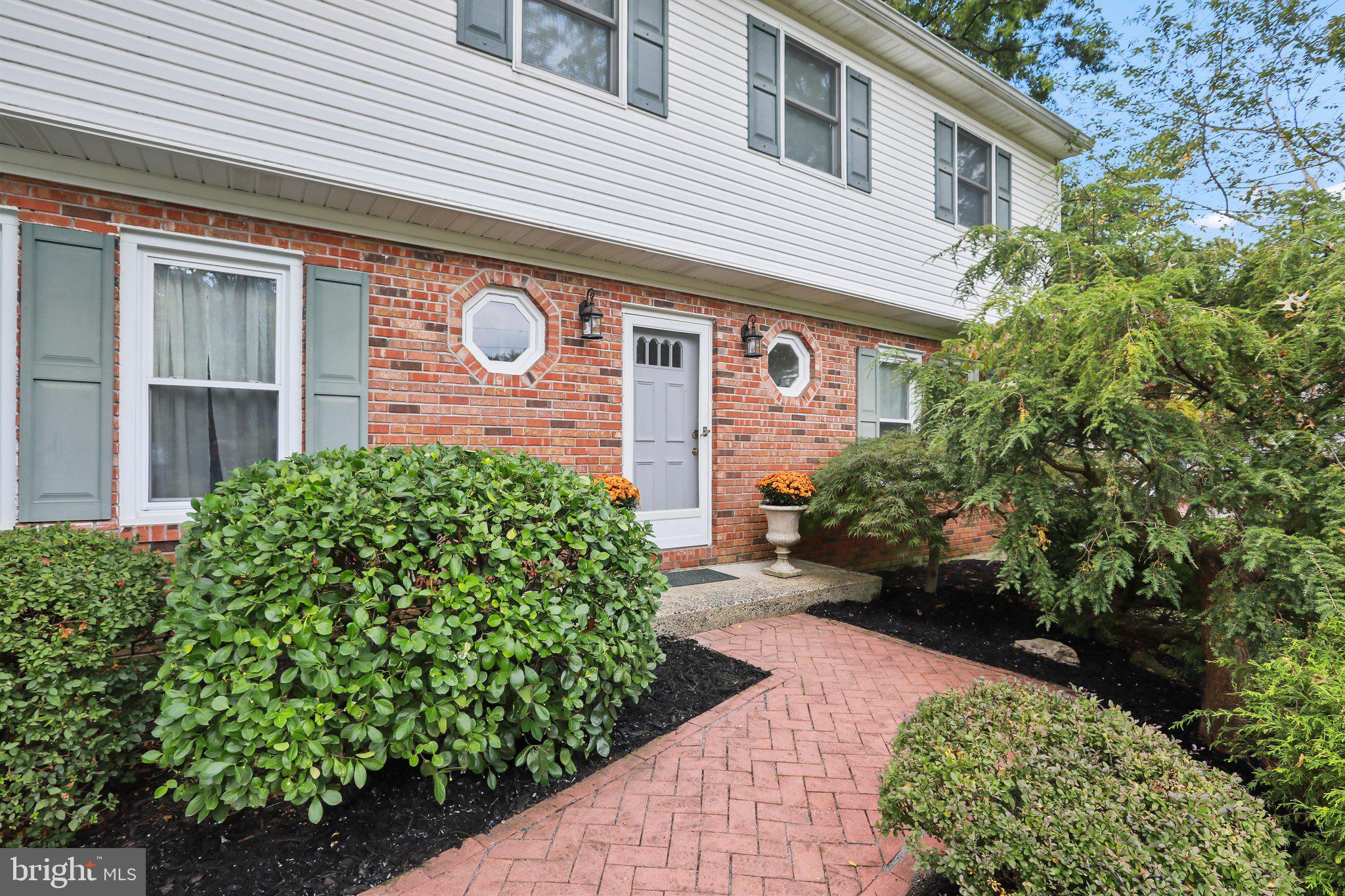 23 Galston Dr