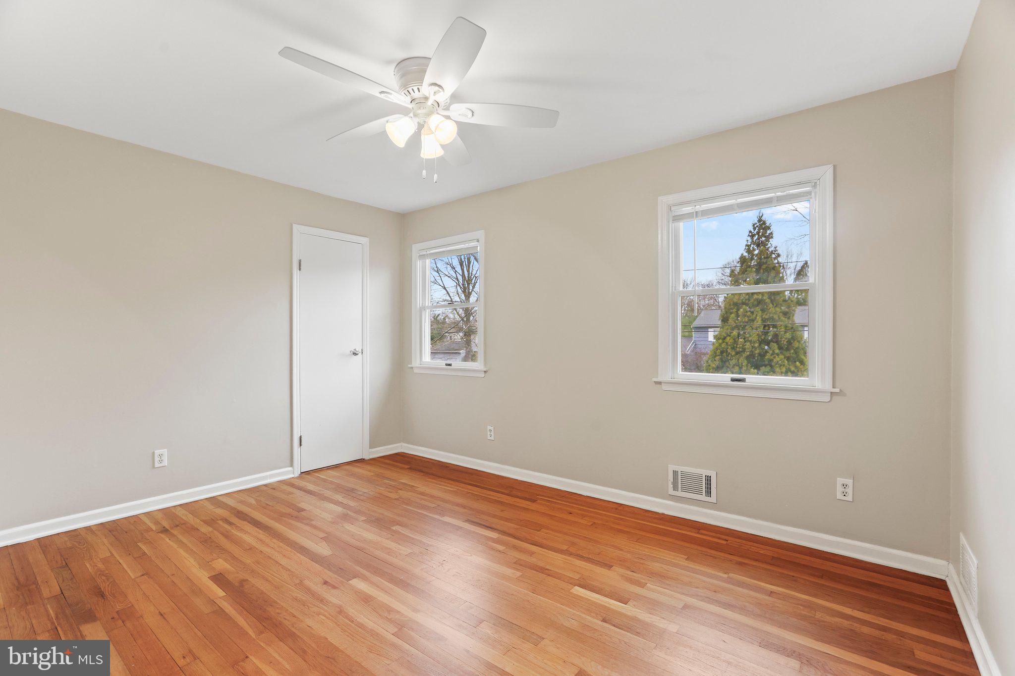 23 Galston Dr