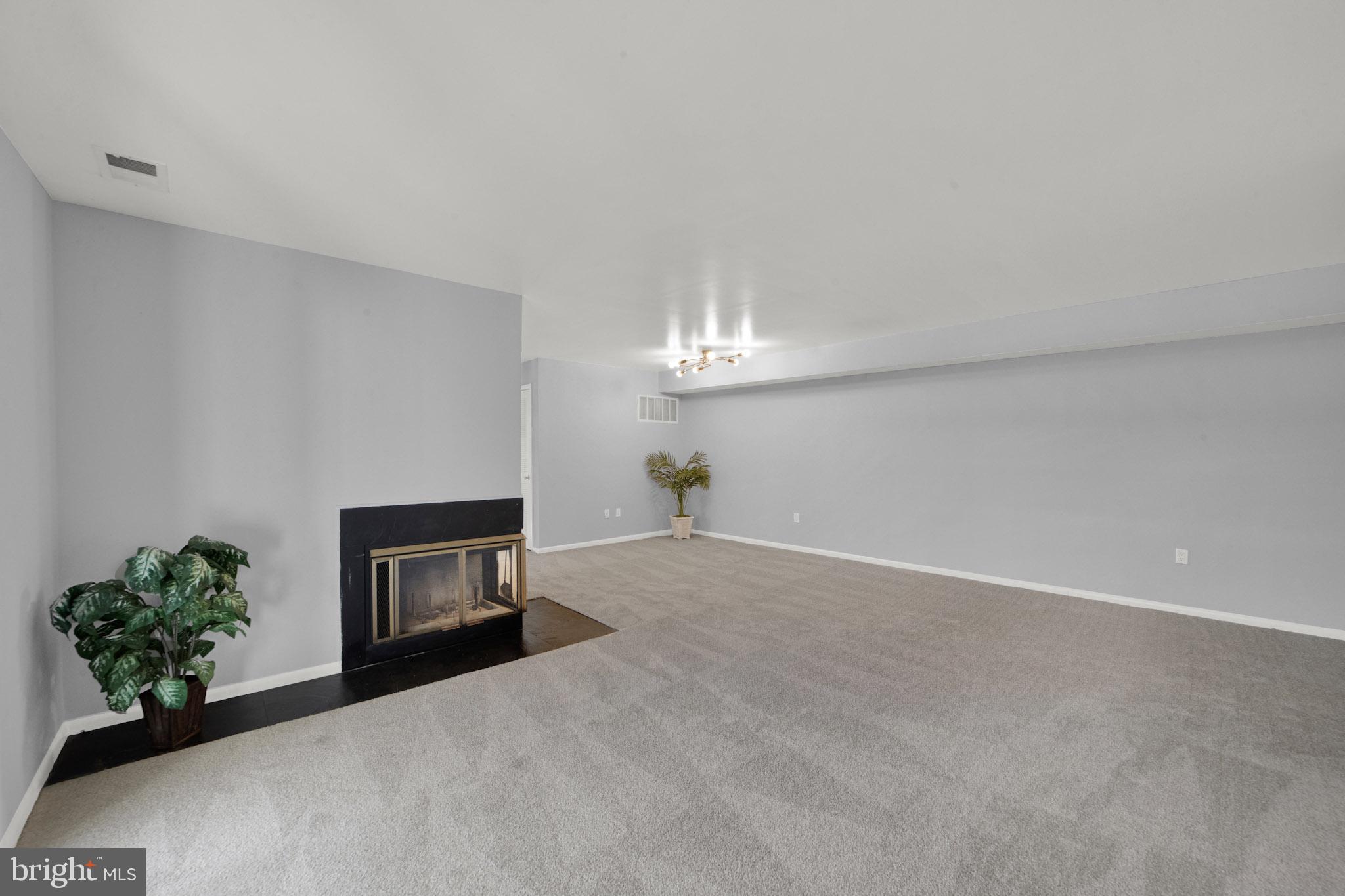 103 Sequoia Ct #7