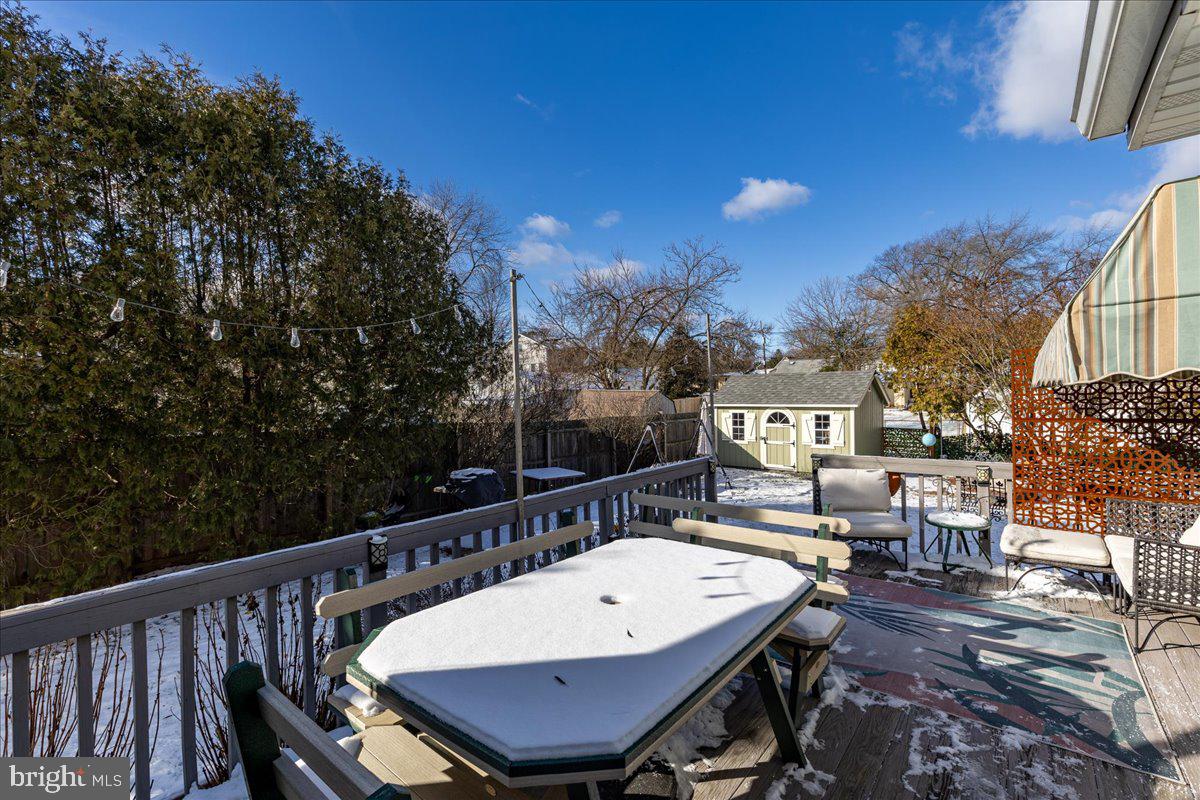 2200 Columbia Ave