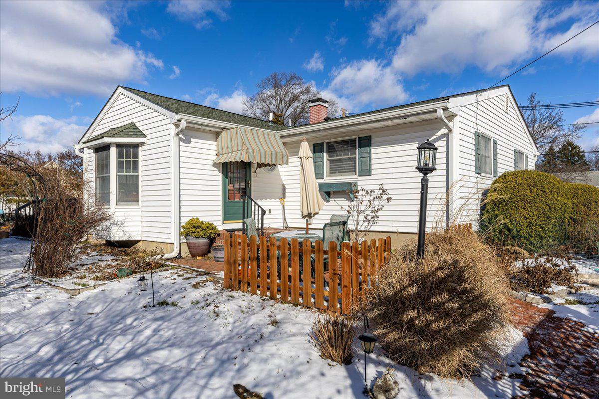 2200 Columbia Ave